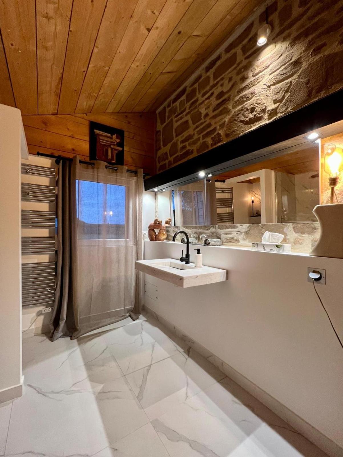 Galerie, Tumulus De La Hogue Hotel Fontenay-le-Marmion Ngoại thất bức ảnh