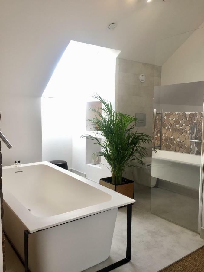 Galerie, Tumulus De La Hogue Hotel Fontenay-le-Marmion Ngoại thất bức ảnh