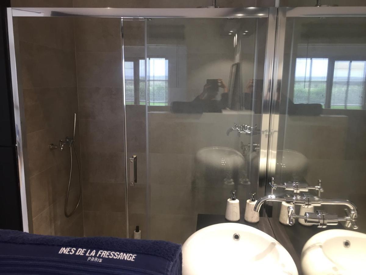 Galerie, Tumulus De La Hogue Hotel Fontenay-le-Marmion Ngoại thất bức ảnh
